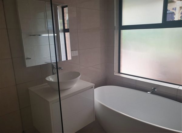 bathroom renovation free standing bath and vanity by Avocado Constructions McDowall Brisbane